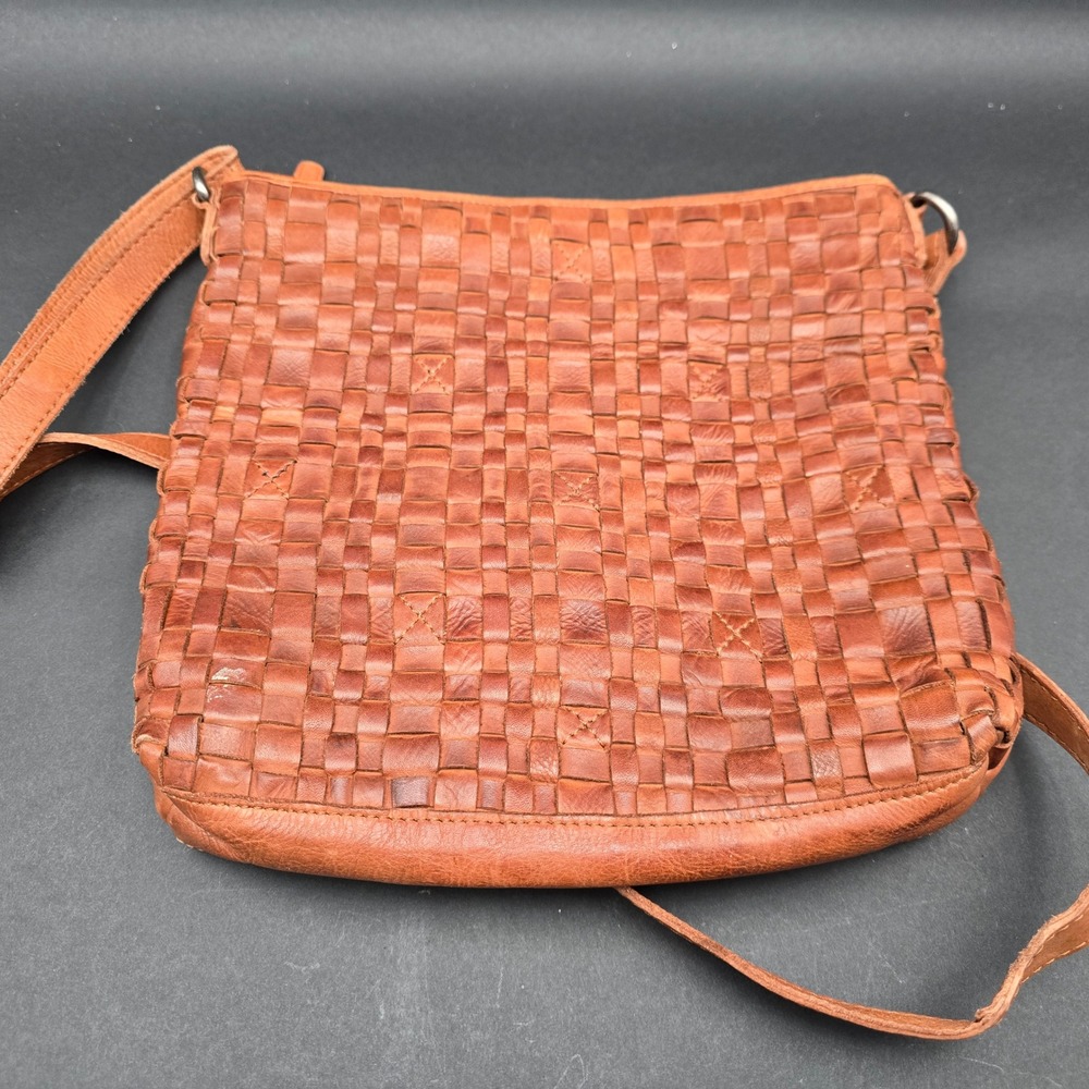 Vilenca Holland Woven Leather Crossbody Bag Cognac Brown Square Messenger